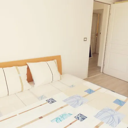 Cozy In The Heart Of Burgas, Bulgaria Apartment *