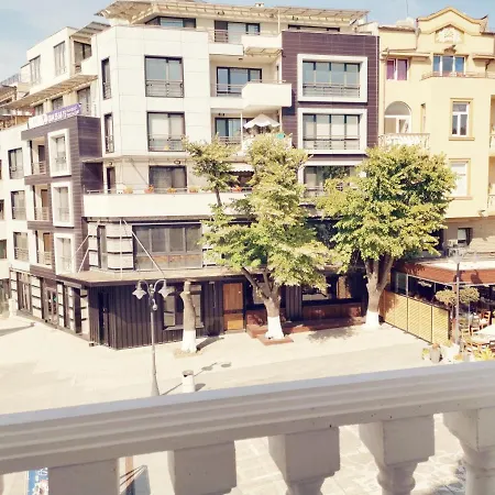 Apartment Cozy In The Heart Of Burgas, Bulgaria